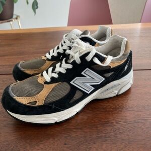 New Balance MADE in USA 990v3 Shoes black/tan